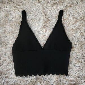 Missguided Scallop Cami Knit‎ Crop Top Black Size 6/8 Brand New with Tags